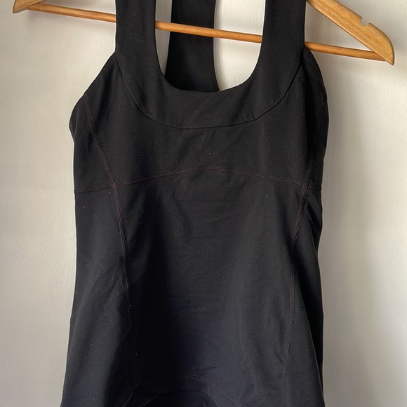 lululemon athletica Tops - Lululemon tank top with built in bra